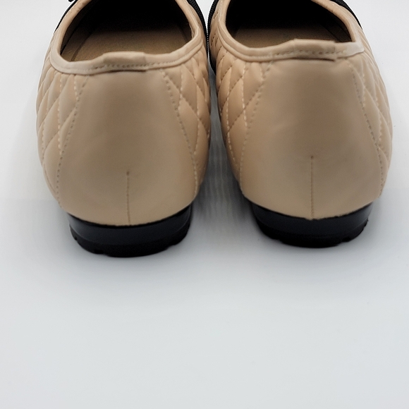 Anne Klein Tan and Black Quilted Flats SIZE 10. #1458 - Picture 5 of 7